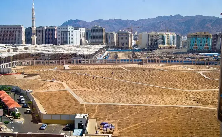 Historical Background of Jannat al-Baqi