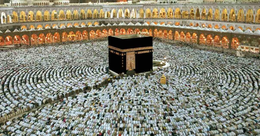 How the Mecca Entry Ban Is Enforced?