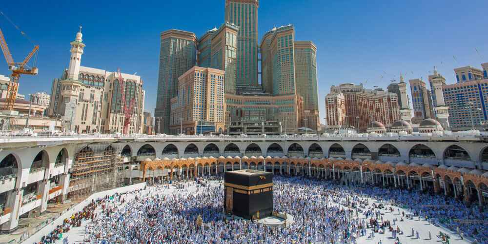 can non muslims go to mecca