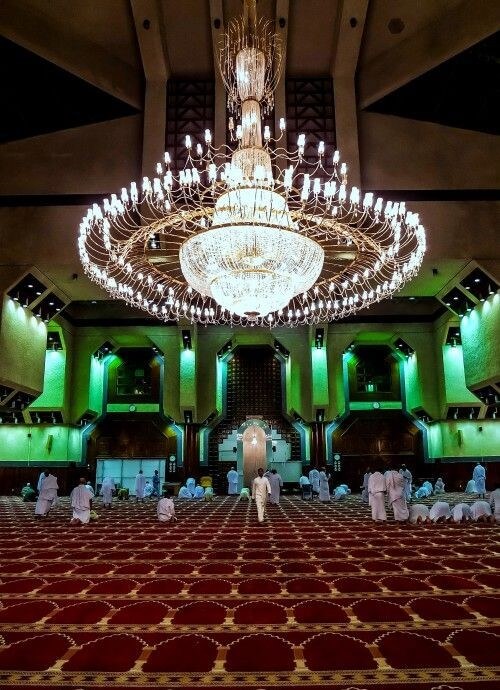 How Far Is Masjid Ayesha from Masjid al-Haram?