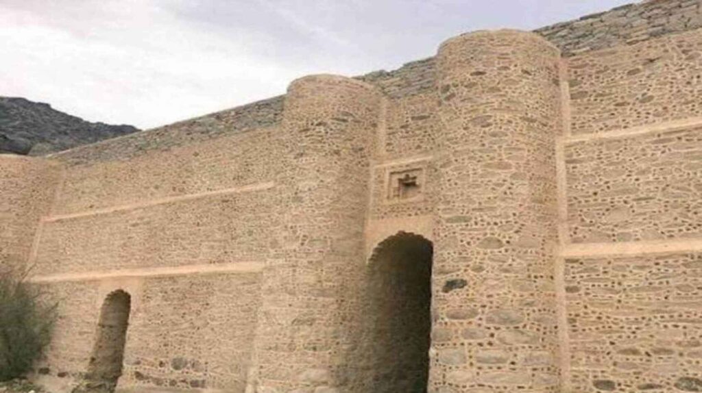 Construction and Engineering of the Canal