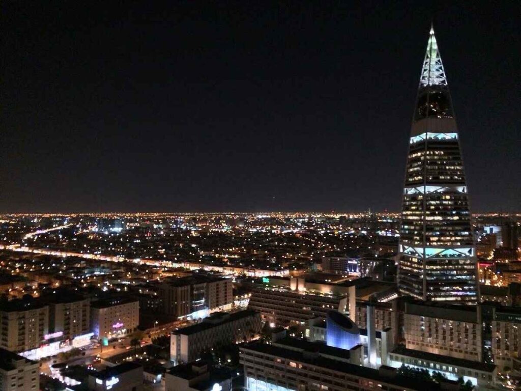 Quick facts about Al Faisaliah Tower