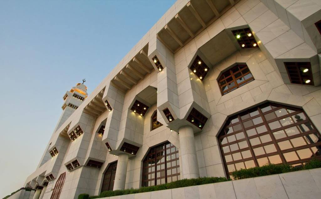 is masjid ayesha a miqat